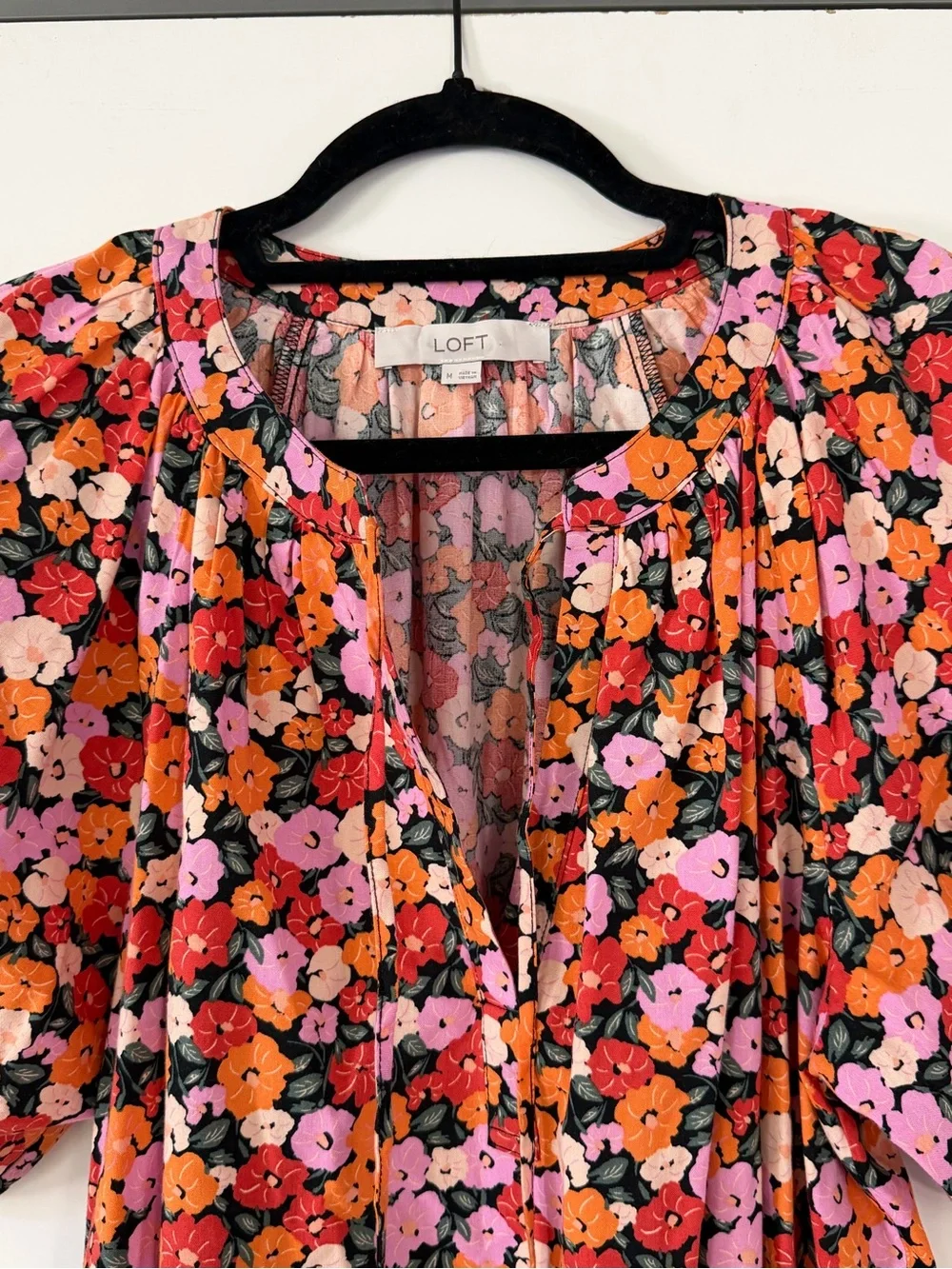 LOFT Floral Tie Neck Puff Sleeve Top Size M